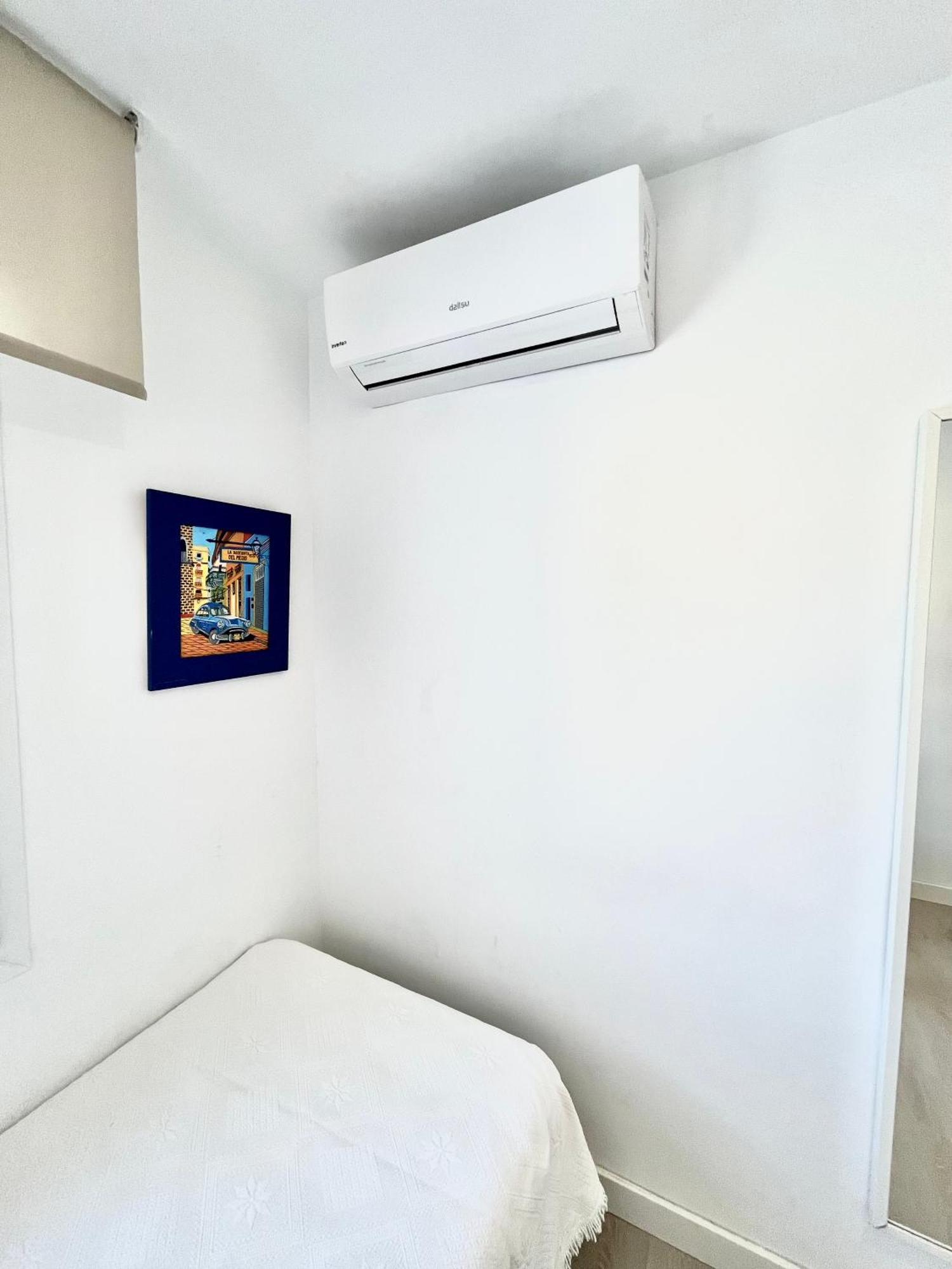Apartamento de playa reformado Rincón de la Victoria Exterior foto